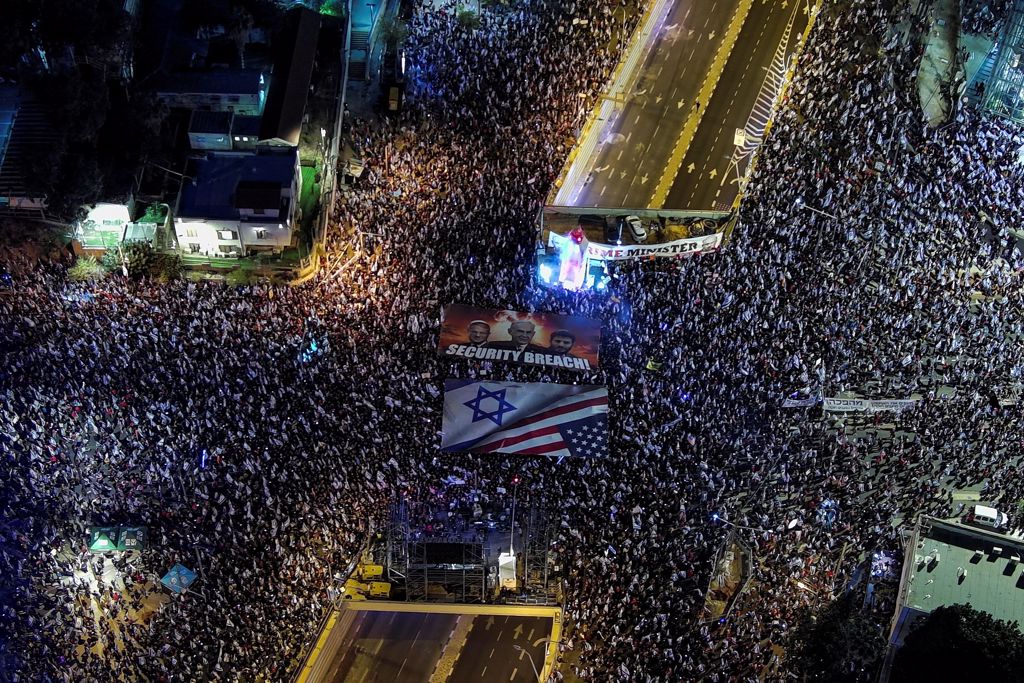 成千上万人连续第13週在特拉维夫举行抗议。（图／路透社）(photo:ChinaTimes)