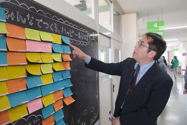 台南直航仙台包机于4月1日首航，台南市长黄伟哲率市府团队前往仙台市府。(台南市政府提供)