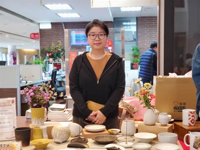 去年获青年补助的陶艺业者。（周丽兰摄）