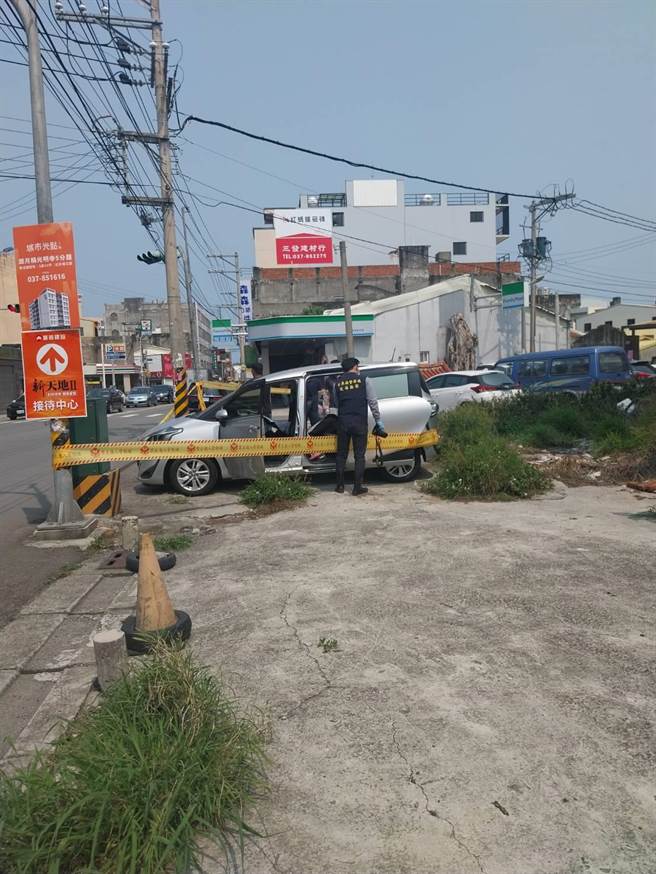 警方获报到场搜证。（民眾提供／李京升苗栗传真）