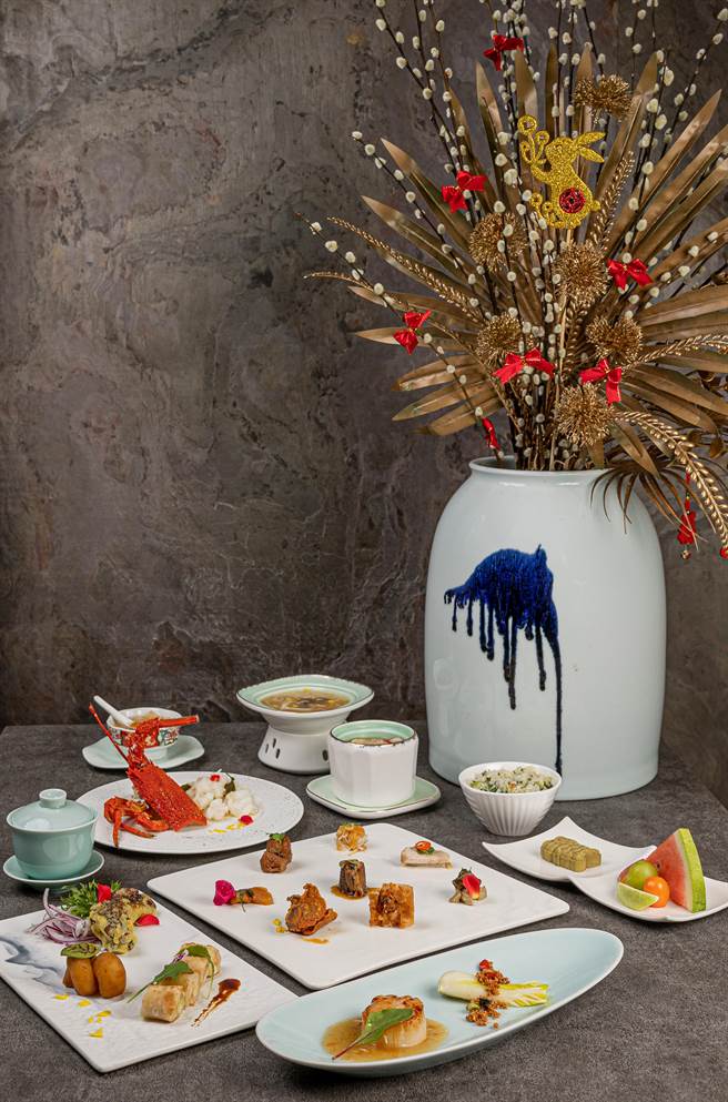 印月餐廳18周年慶，推出一套上海滬菜尋味桌菜及二套滬菜套餐，讓老顧客重拾江南美味記憶。（印月提供／馮惠宜台中傳真）