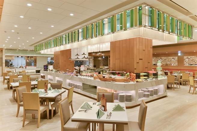 儿童节假期，叙日推「长高高，省荷包」快闪活动，两大一小享用午餐或晚餐，该位孩童餐费免钱。(六福旅游集团提供)