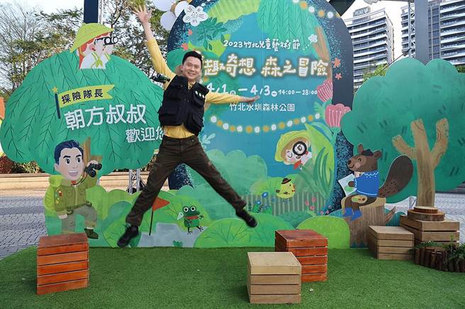 竹北市长郑朝方就职上任满百天，他公布百日以来的政绩。（竹北市公所提供／邱立雅竹县传真）