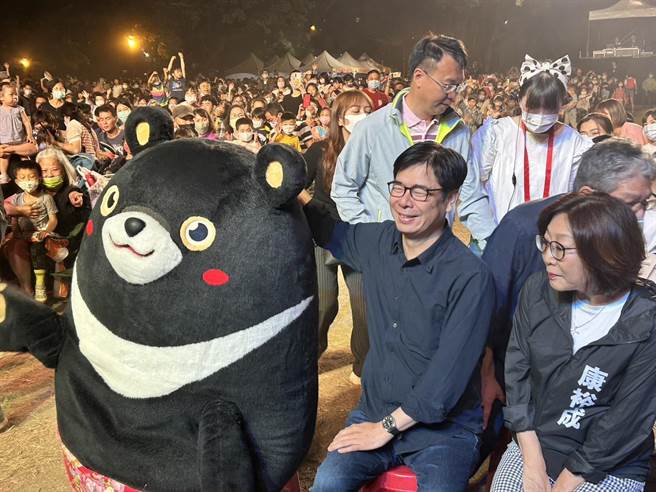 为让大小朋友连假5天「孩翻高雄」，高市府推出儿童节系列活动。（崔正纲摄）