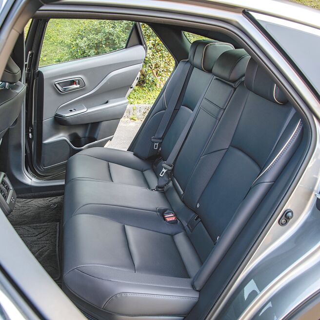 2850mm长轴距提供后座乘客宽敞舒适的空间。（陈大任摄）