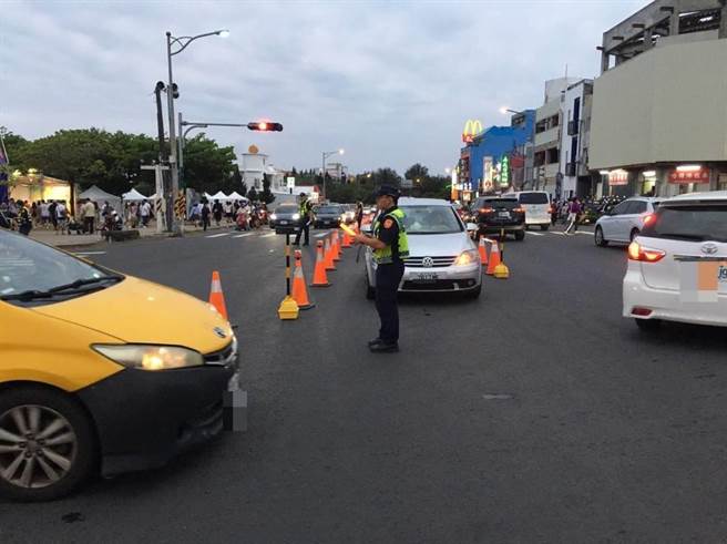 台湾祭圆满落幕，恒春涌现北上车潮。(警方提供)