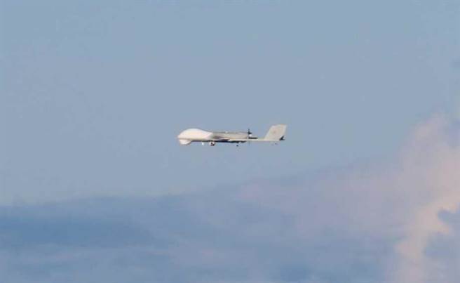 BZK-005大型无人机逾越海峡中线。（中时资料库）