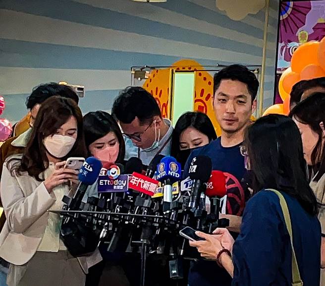 对于第七选区立委初选选战愈演愈烈，台北市长蒋万安表示，没有和现任立委费鸿泰、台北市议员徐巧芯聊过，完全尊重党的机制。（刘彦宜摄）