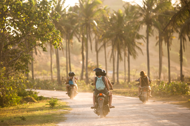 機車前板刮傷小琉球業者要求照價賠償，女網友上網評價引熱議。（示意圖／Shutterstock）