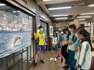 保護鯨豚大作戰！ 學生喊3訴求禁養海豚、淨灘納課程