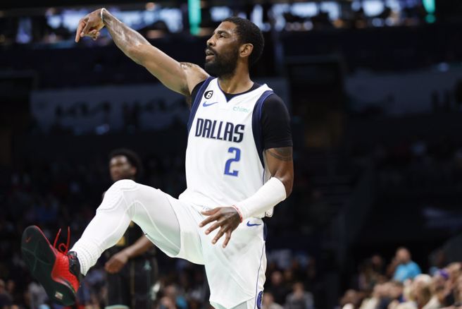 獨行俠明星後衛厄文。（美聯社資料照）