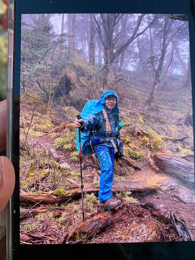 66岁蒋姓男子攀登干卓万山2日疑坠谷失联，搜救人员搜寻4天仍未寻获。（南投县消防局提供／杨静茹南投传真）