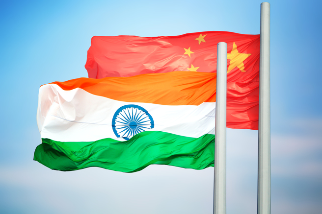 中国外交部无预警「冻结」印度两名派驻北京记者的签证。（图/ shutterstock）