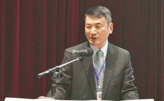 前国安会副秘书长杨永明认为，郭台铭必须先处理他的参选资格，他还不是国民党党员，这问题如果能处理，对国民党会是正面的。（本报资料照片）