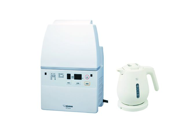 Global Mall新北中和店的象印多功能智慧烘被機、電氣快煮壺，原價1萬1500元，優惠組合價6000元。（Global Mall提供）