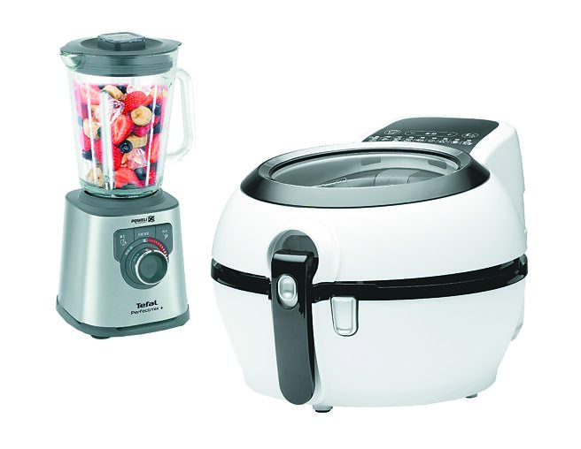 統一時代百貨台北店的法國特福360度旋風氣炸鍋、PerfectMix+調理機，原價1萬5890元，特價6000元，限量5組。（統一時代百貨台北店提供）