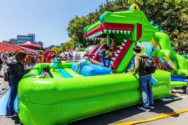 新竹县庆祝4月快乐儿童月，推系列活动邀大小朋友FUN开玩。（罗浚滨摄）