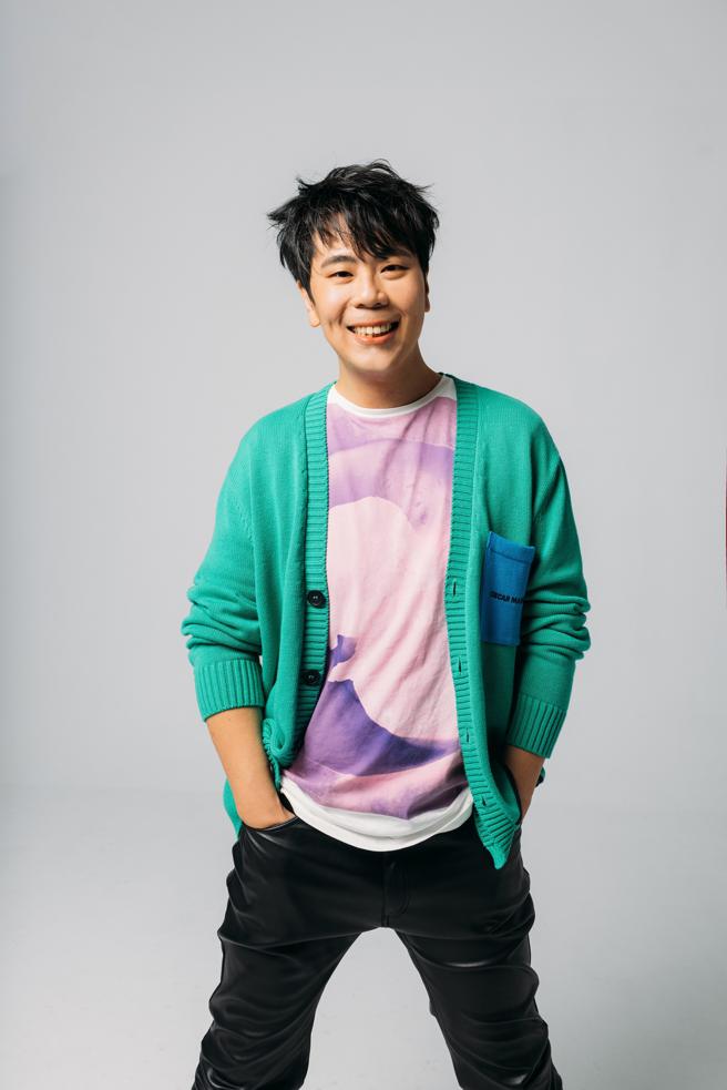 「真爱秀．蓝宝石大歌厅」演唱会主持人邵大伦(高雄市文化局提供)
