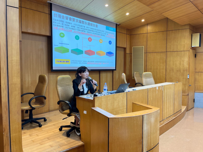 润泰材料董事尹崇恩现身东吴，分享企业实践ESG的原因。(照片/东吴大学提供)