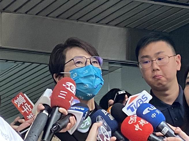 黄珊珊下午受访时表示，自己跟同事们都有去说明，亲民党跟民眾党都是柔性政党，我们本来就是很好的盟友，这部分也不用特别做文章。（杨亚璇摄）