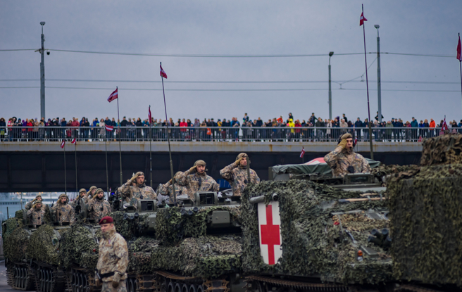 圖為拉脫維亞軍隊資料照。（shutterstock）