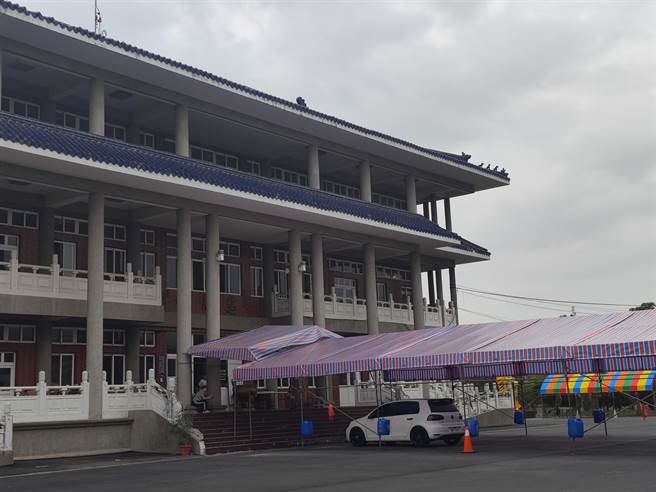 大埔里员埔路旁大埔厝埔第五公墓。（吴建辉摄）