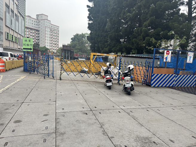 捷运万大线潜盾机撞伤工人，送医急救仍宣告不治。（陈鸿伟翻摄）