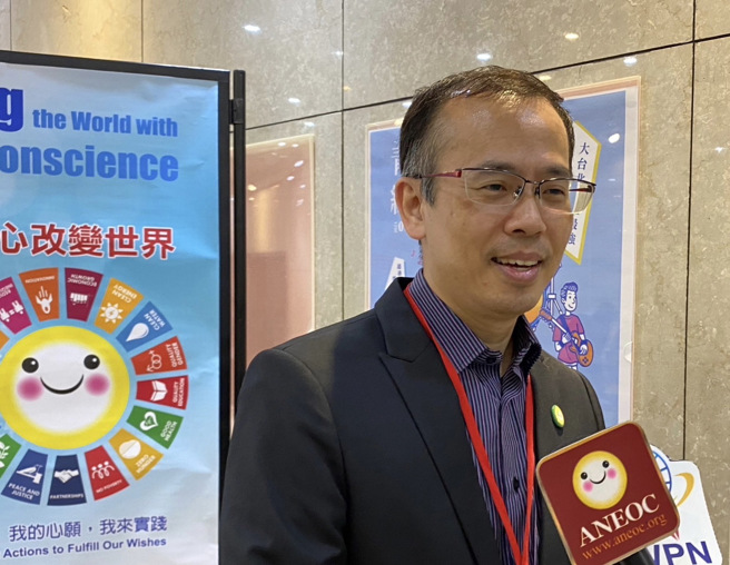 「用爱与良心改变世界」座谈会，国立政治大学地政学系孙振义教授受邀演讲。（政大提供）