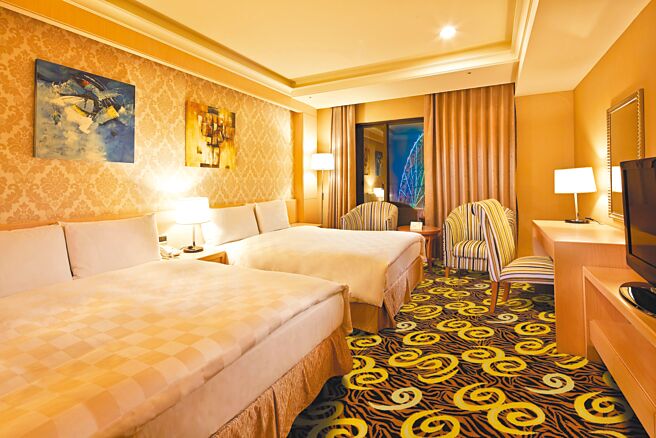 「收假日 加1元多1人」住房优惠，4人入住家庭房一晚含4客早餐只要3001元，最低每人751元。（义大天悦饭店提供）