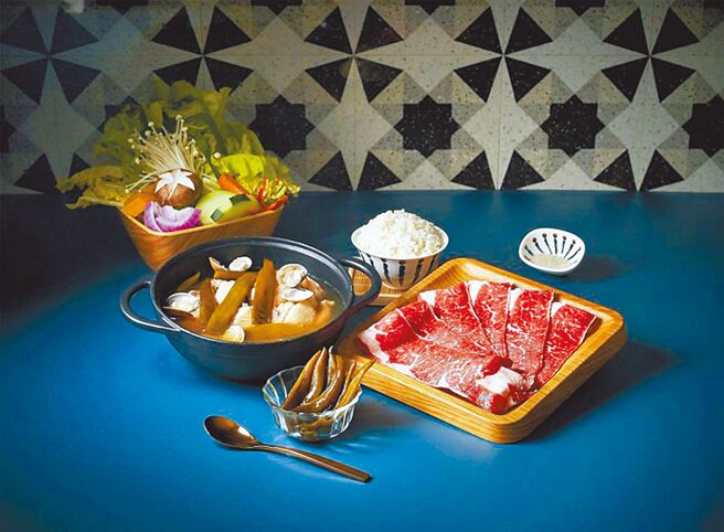 姓郭或是名字含有ㄍㄨㄛ一至四声发音，赴尬锅消费享套餐88折。（王品集团提供）