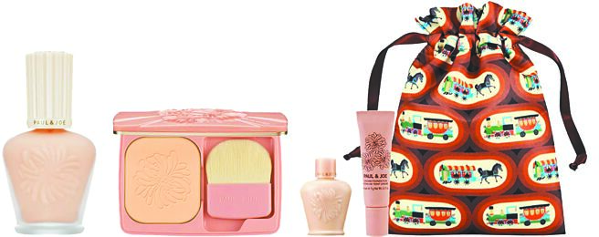 京站的PAUL & JOE糖瓷隔离粉饼组，原价3945元，特价2770元。（京站提供）