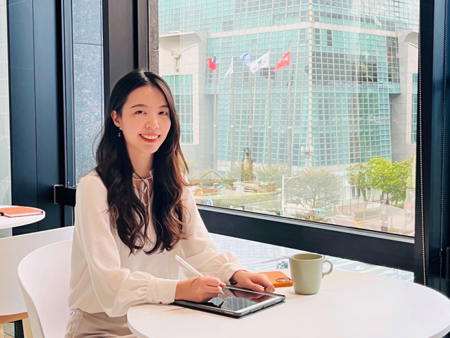 身为社会新鲜人的谭雅晴，选择参加信义房屋第一届MA计画的主要原因，就是「想接受更多挑战」。（图/信义房屋 提供）