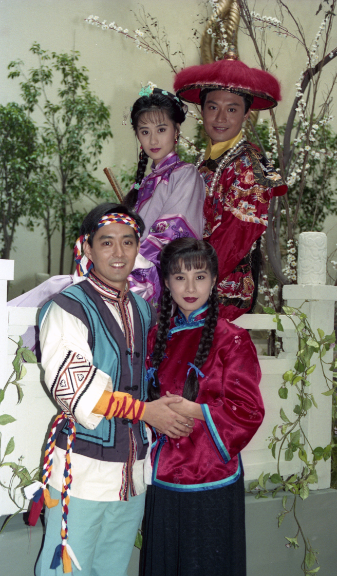 1993年由中视播出的戏剧《梅花三弄》，吸引超多观众收看。左起李志希、岳翎、陈德容、马景涛。（图／中时资料照）