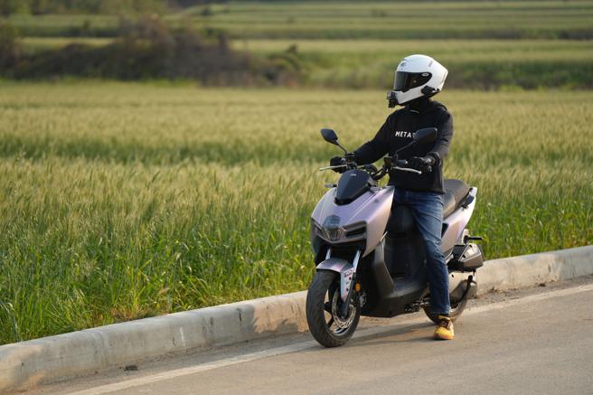 去年首次舉辦車友環島，700個名額開放報名半天秒殺。（SYM提供）