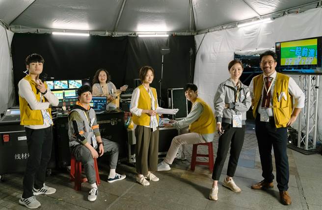 《人选之人》是台湾首部幕僚职人剧。（Netflix提供）