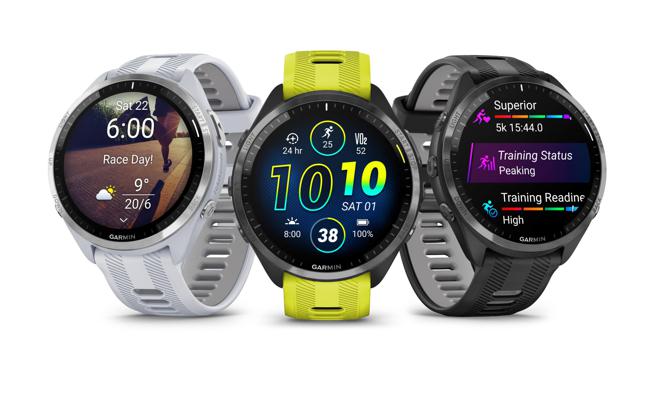 Garmin Forerunner 965系列腕表有猎影黑、逐梦白、跃动黄3色，1万9990元。（Garmin提供）