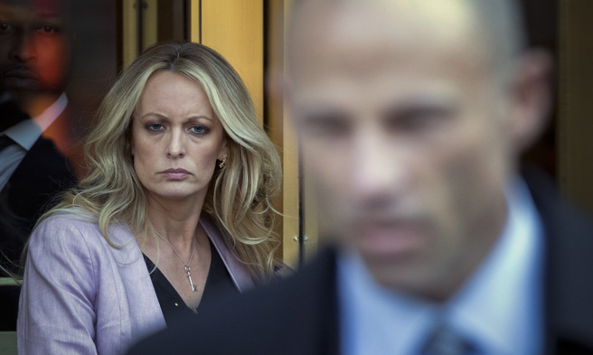 美国成人片女星丹尼尔斯透露，川普封口费一案让她经常收到死亡威胁，她曾长达2年不敢独自如厕。（资料照／美联社）