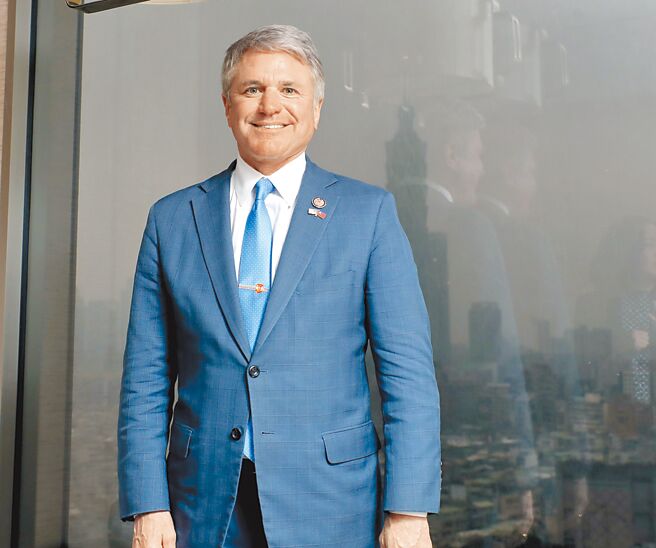 美国眾议院外委会主席麦考尔（Michael McCaul）称前总统马英九访陆是为与北京讨论「傀儡人选」。（郑任南摄）