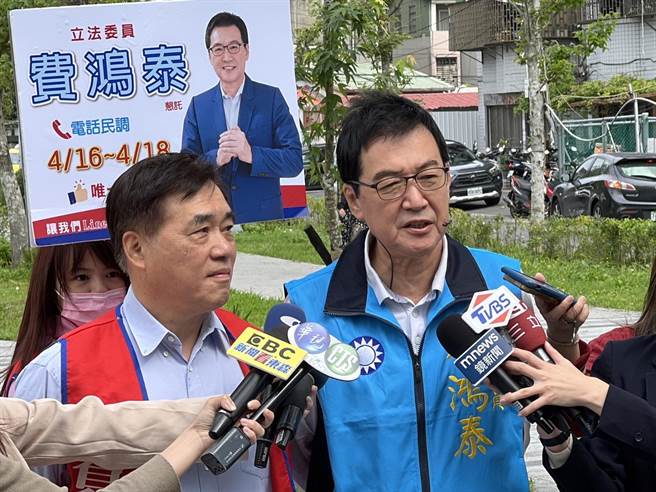 国民党前副主席郝龙斌今天陪同立委费鸿泰拜票。（杨亚璇摄）