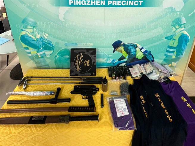 陈姓竹联帮信堂副会长帮儿出气围殴国中生，桃检警7日收网拘提33人，讯后将陈男声押。(翻摄照片／蔡依珍桃园传真)