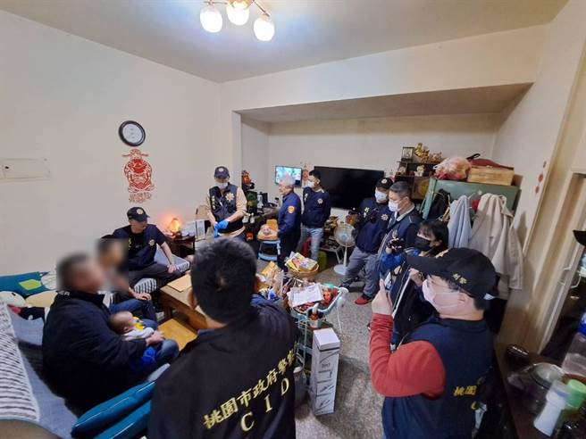 陈姓竹联帮信堂副会长帮儿出气围殴国中生，桃检警7日收网拘提33人，讯后将陈男声押。(翻摄照片／蔡依珍桃园传真)