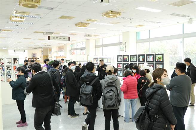 校園變作奇幻藝廊，留德壁畫大師謝璨羽於3月28日起在華夏科技大學舉辦「藝想天開奇幻創作展」。（華夏科技大學提供）