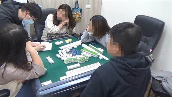 桃园某棋牌社以会员制招揽赌客，每月营业额可达数十万营利。(翻摄照片／蔡依珍桃园传真)