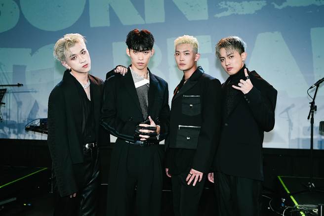 U：NUS今晚在台北 Legacy開唱。（滾石唱片提供）