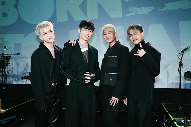 U：NUS今晚在台北 Legacy開唱。（滾石唱片提供）