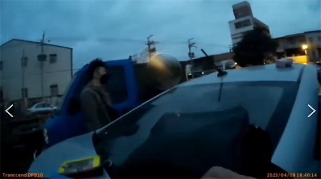 陈姓男子上月底开走友人与租车公司租用的车辆后便人间蒸发，昨傍晚驾车行经花莲吉安乡内小巷时，遭警方拦查，并在车内查获1包约0.72公克的安非他命、改造手枪、子弹等物，经带回讯问后，全案依法移送侦办。（吉安警分局提供／罗亦晽花莲传真）