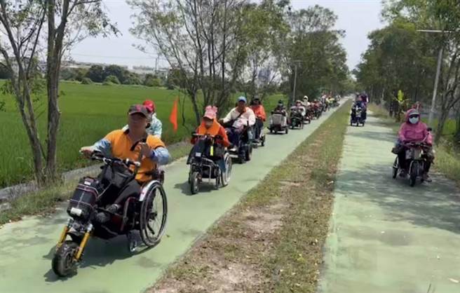 身障者認為雲林縣景點場域寬闊民眾和善，非常適合身心障礙者出遊。（雲林縣愛無礙協會提供／張朝欣雲林傳真）