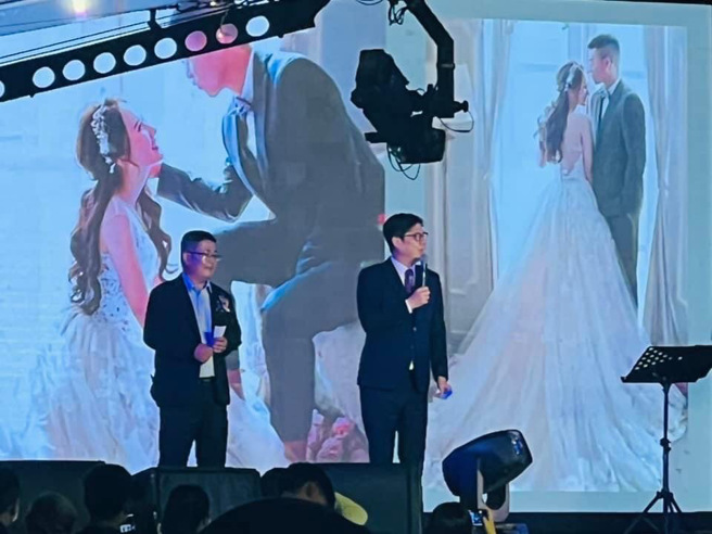 高雄市长陈其迈也受邀到现场当主婚人。（林雅惠摄）