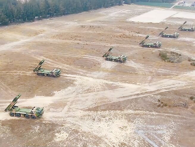 中共解放軍東部戰區8日至10日在台灣海峽和台島北部、南部、台島以東海空域組織環台島戰備警巡和「聯合利劍」演習。（摘自央視軍事）