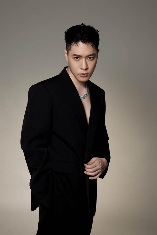 周汤豪手握8代言成广告新宠儿。（环球音乐提供）